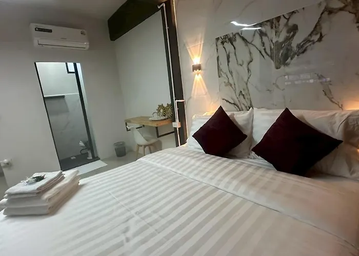 Moon Terrace 3*